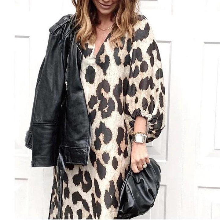 Anabelle – Bold Animal Print Midi Dress