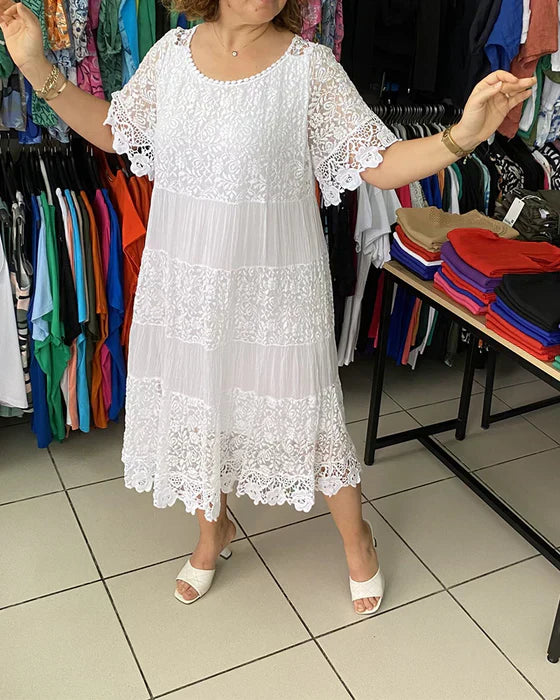 Zelvina – Lace Tiered Midi Dress