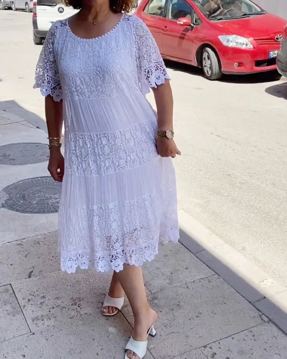 Zelvina – Lace Tiered Midi Dress