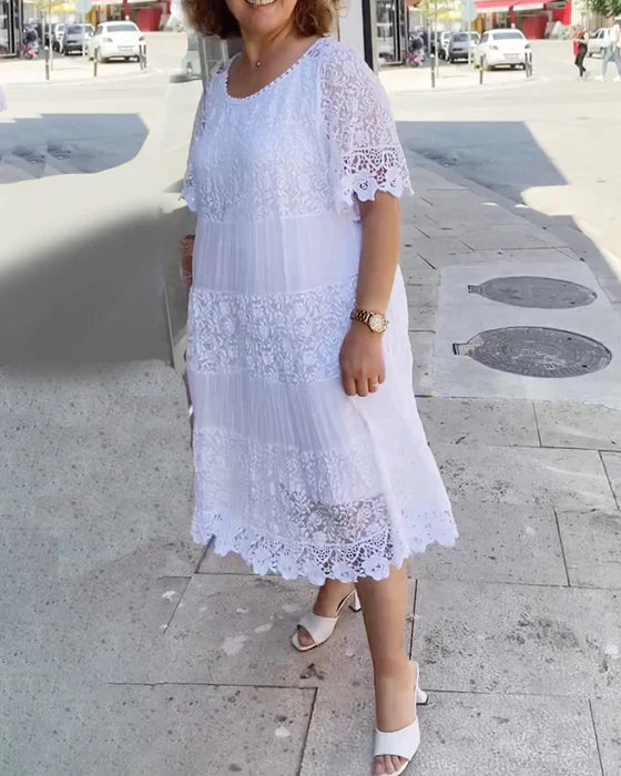 Zelvina – Lace Tiered Midi Dress
