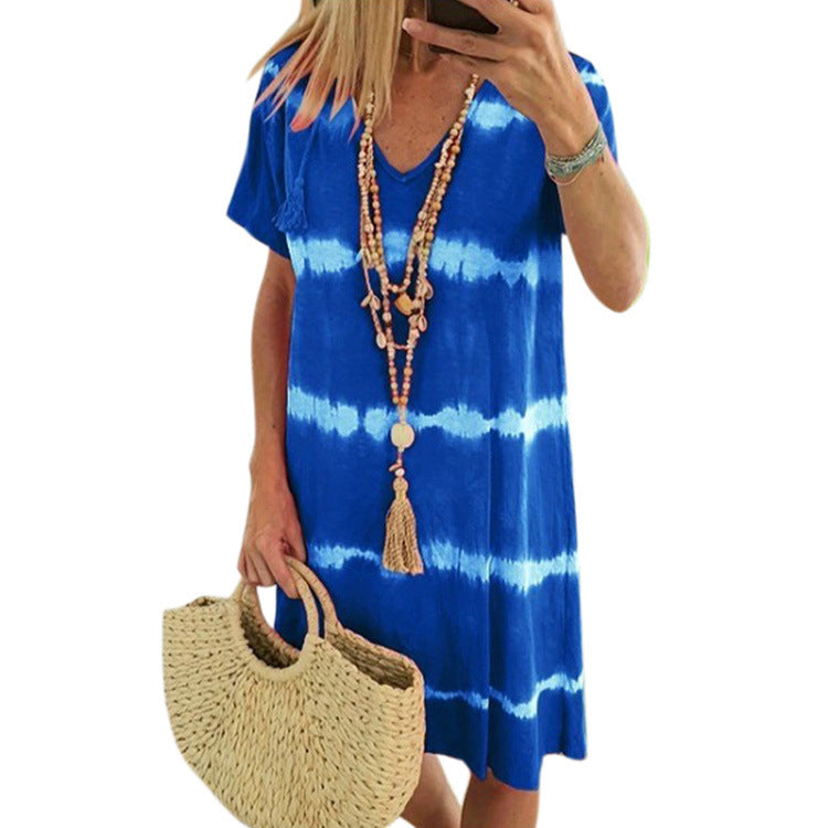 Xamira – Printed V-Neck Shift Dress