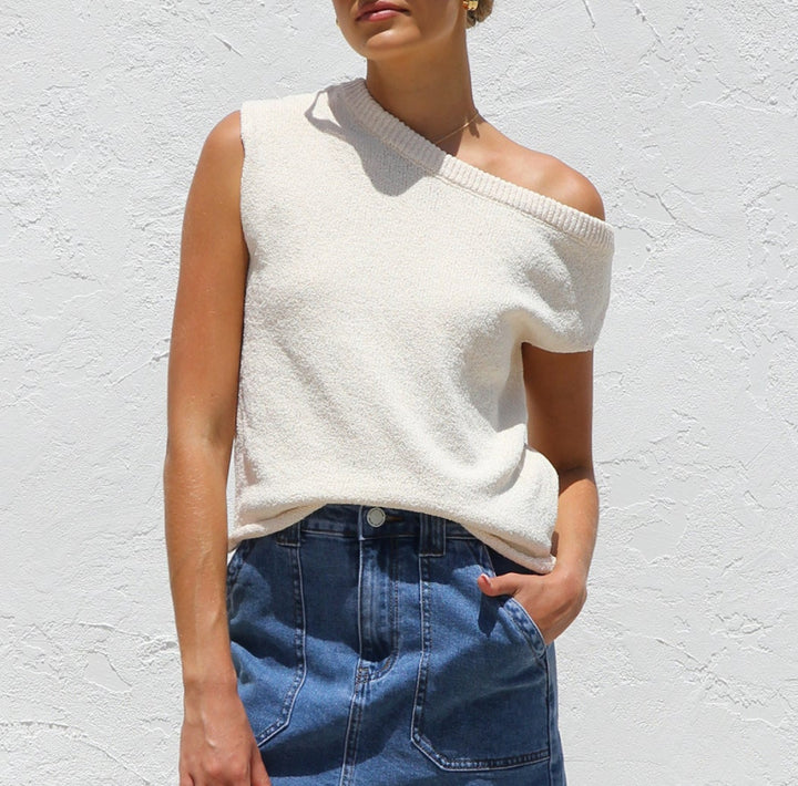 Nadine – One Shoulder Knitted Top