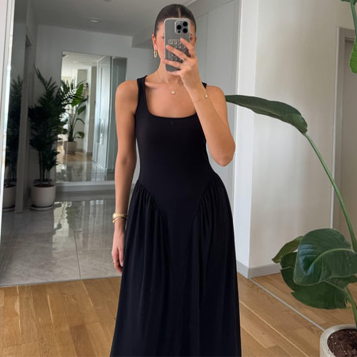 Delphine – Sculpted Flare Midi Dress