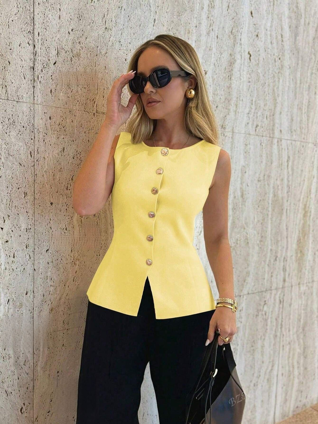 Bettina – Tailored Buttoned Vest