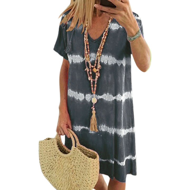 Xamira – Printed V-Neck Shift Dress