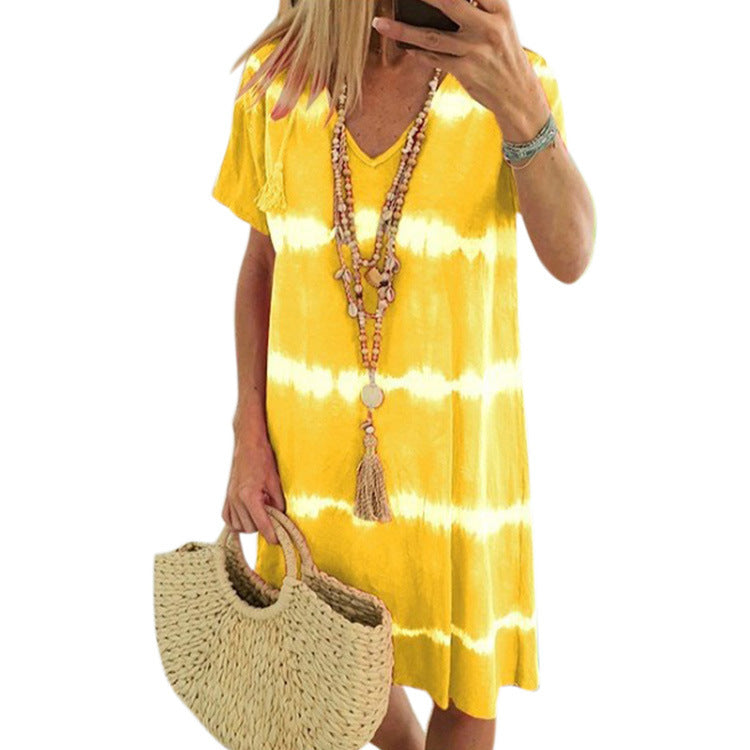 Xamira – Printed V-Neck Shift Dress